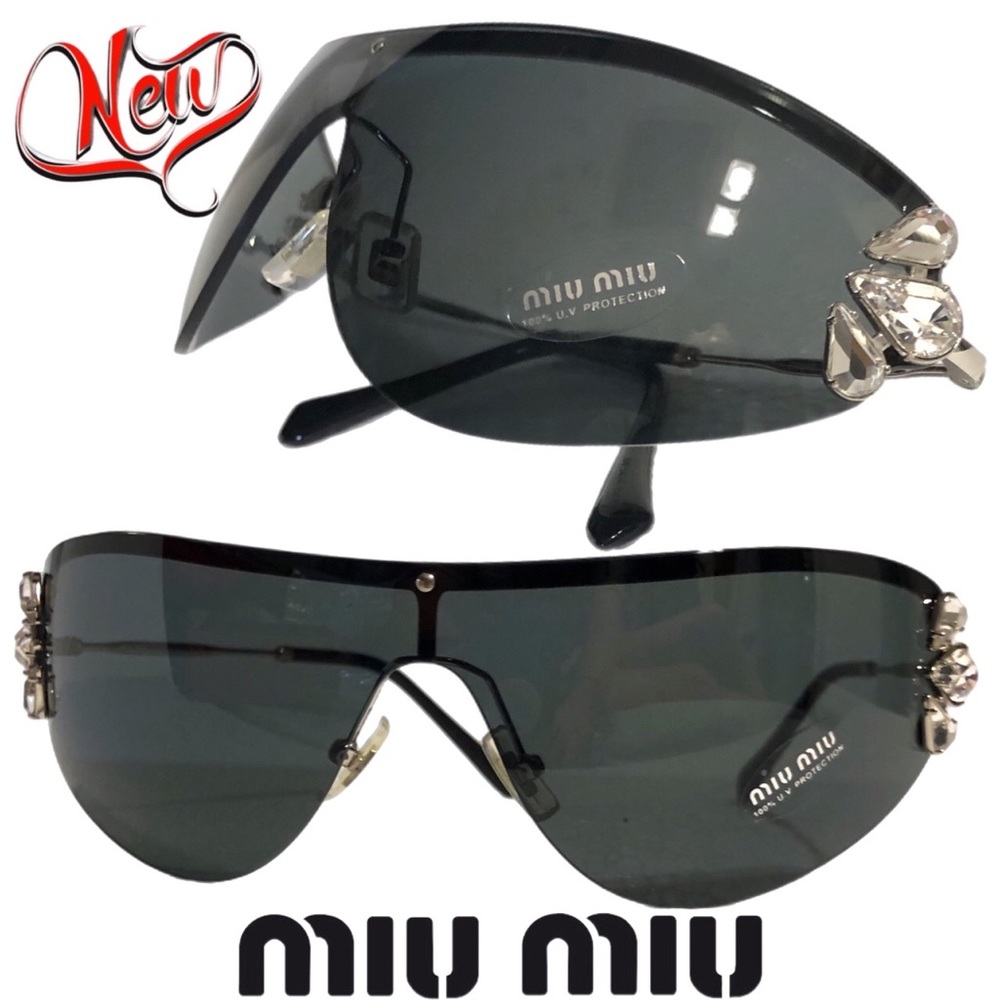 ⬇️SALE‼️ 🆕 Miu Mui Shields with side Crystal embellishments 913
